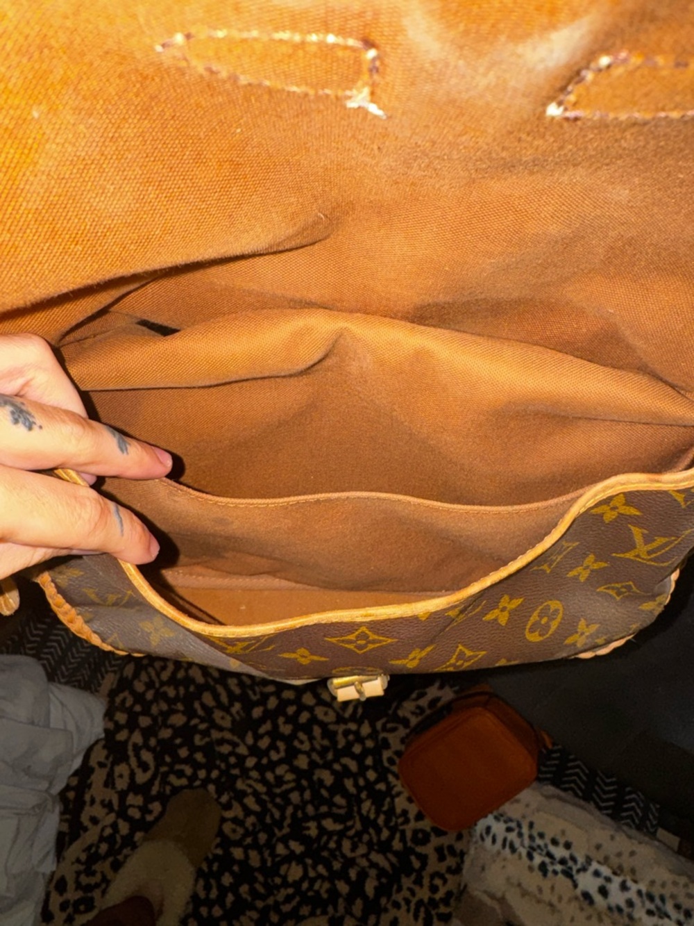 Louis Vuitton Brown Monogram Fringe Crossbody Bag with Tan Trim - Picture 6 of 6